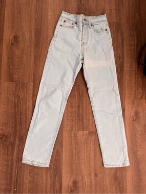 Levi’s Wedgie Straight